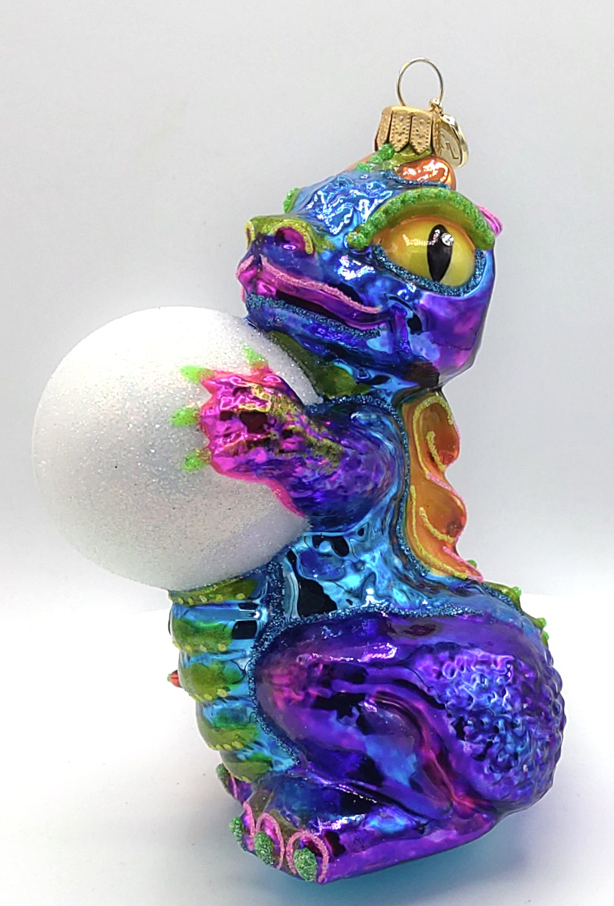 Christbaumschmuck Drache mit Schneeball