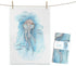 Weißes MALUU Baumwolle Geschirrtuch mit dem faszinierenden, maritimen Aquarell-Motiv Floating Jellyfish, das eine schwebende Qualle zeigt.