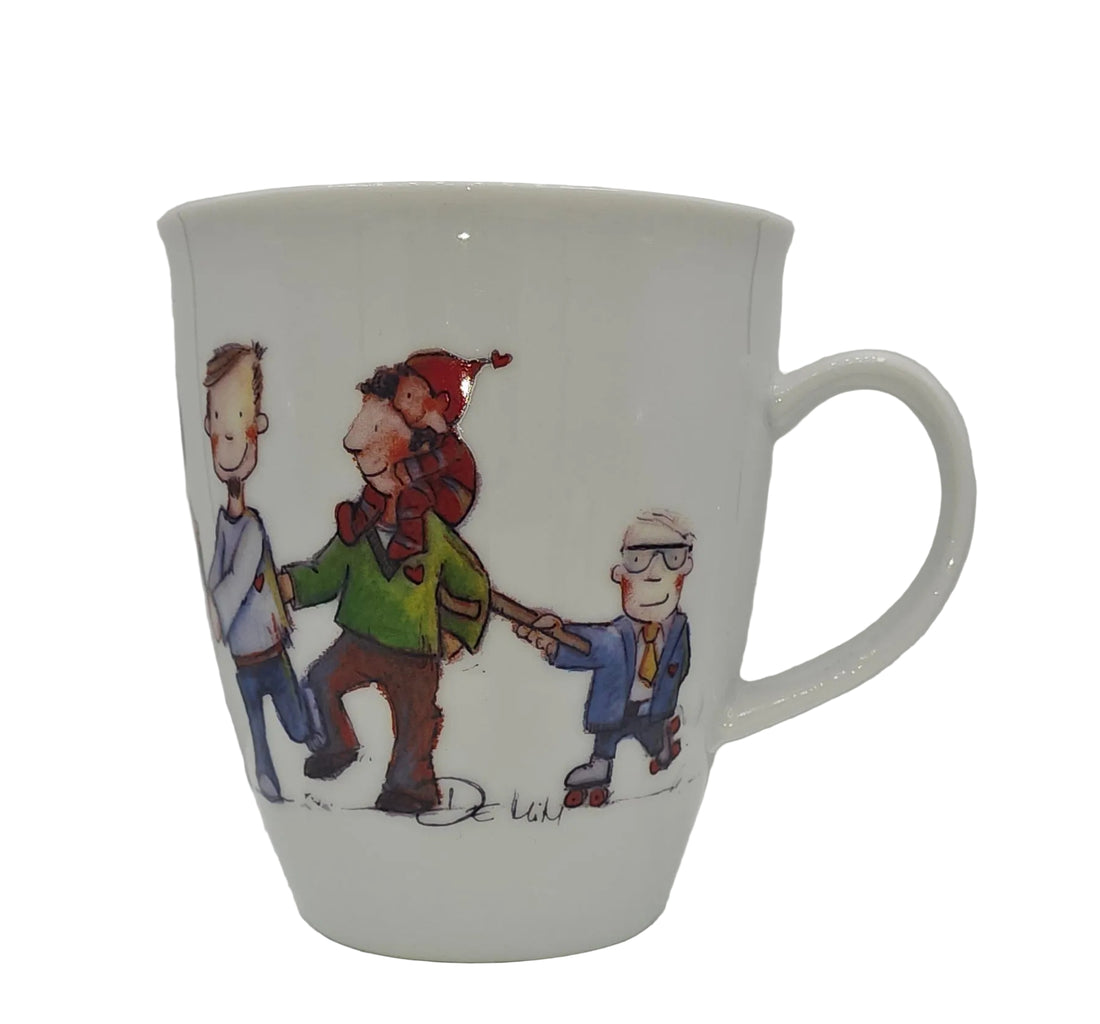 Hochwertige Keramiktasse mit einem harmonischen Familien-Motiv von Miriam Kramer für gemütliche Kaffeemomente.