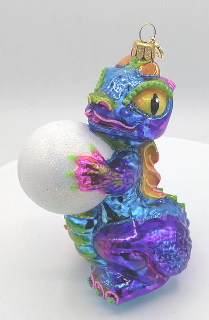 Christbaumschmuck Drache mit Schneeball