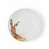 Wrendale Designs Pastateller 22cm aus Fine Bone China Porzellan mit handgemaltem Feldhasen-Motiv auf weißem Hintergrund.